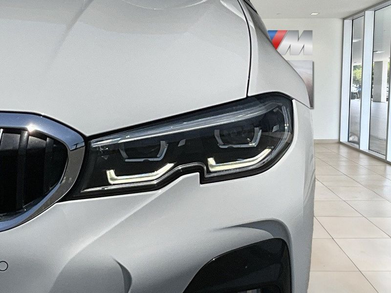 2021 BMW 3 Series 330iImage 12