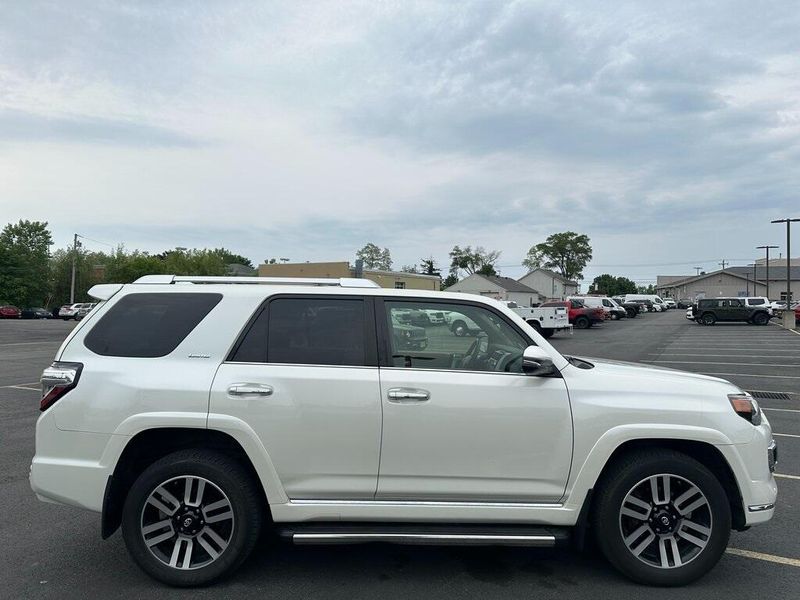 2016 Toyota 4Runner LimitedImage 12