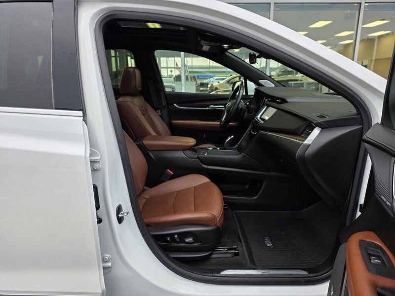 Used 2023 Cadillac XT5 AWD Premium Luxury