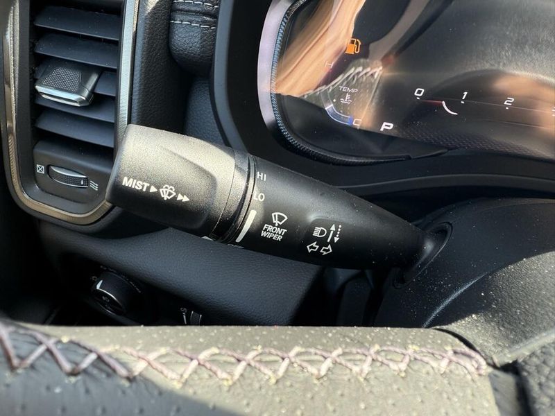 2023 Ram 1500 photo 17