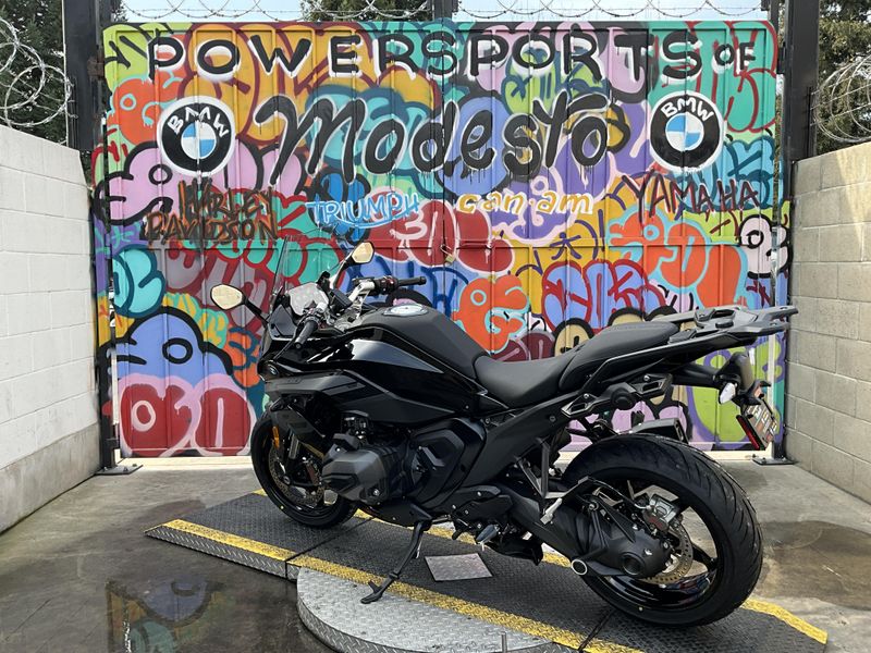 New 2026 BMW R 1300 RS Image 7