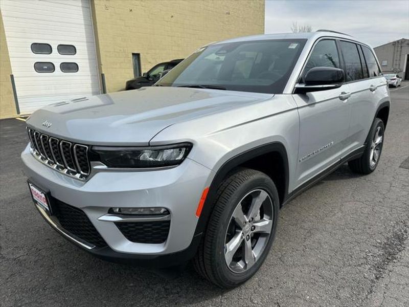 2025 Jeep Grand Cherokee Limited 4x4Image 5