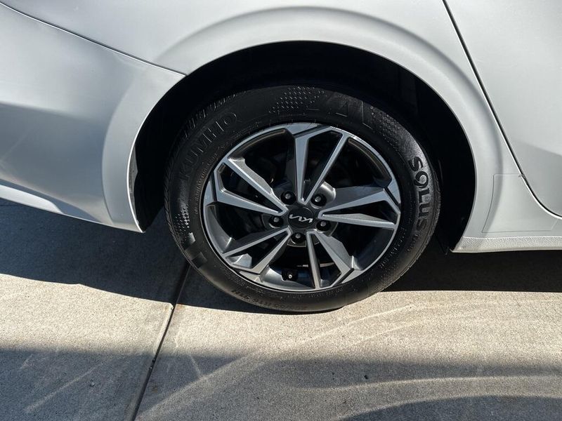 2023 Kia Forte LXSImage 14