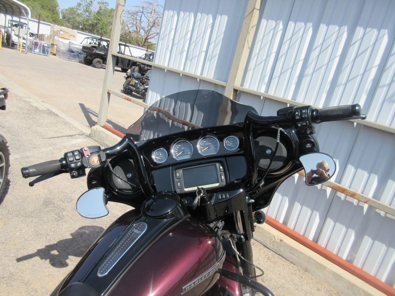 USED 2018 HARLEY STREET GLIDE SPECIAL Image 12