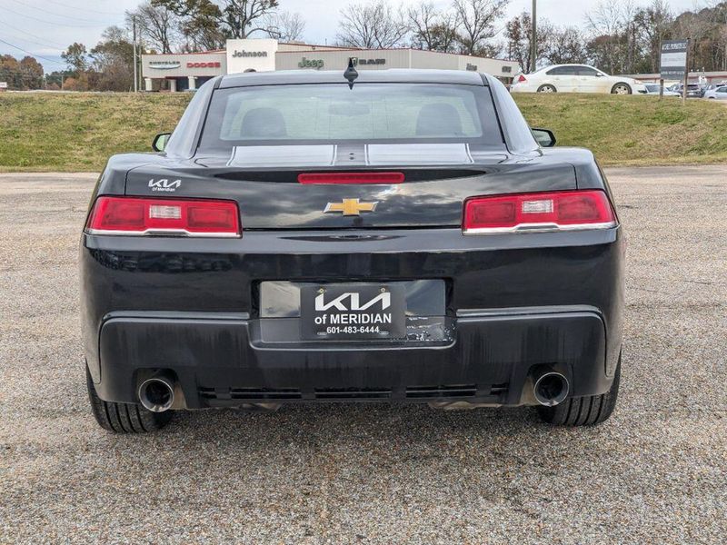 2015 Chevrolet Camaro LTImage 4