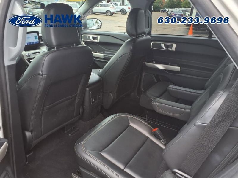 2023 Ford Explorer XLT photo 24