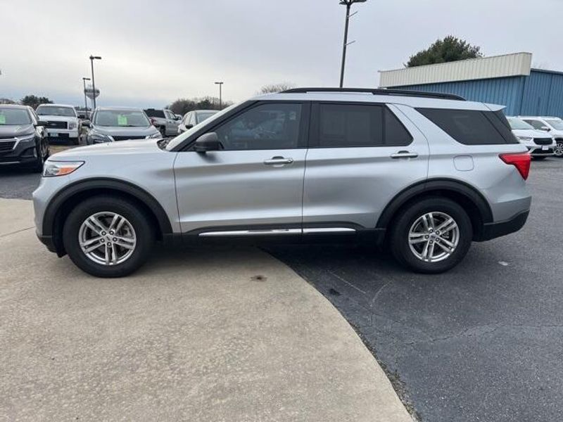 2021 Ford Explorer XLTImage 4