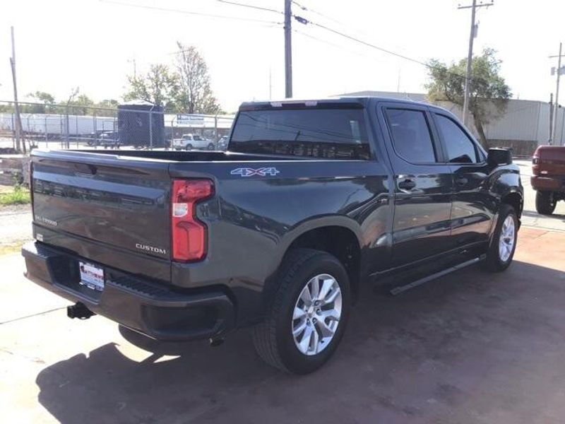 2021 Chevrolet Silverado 1500 CustomImage 5