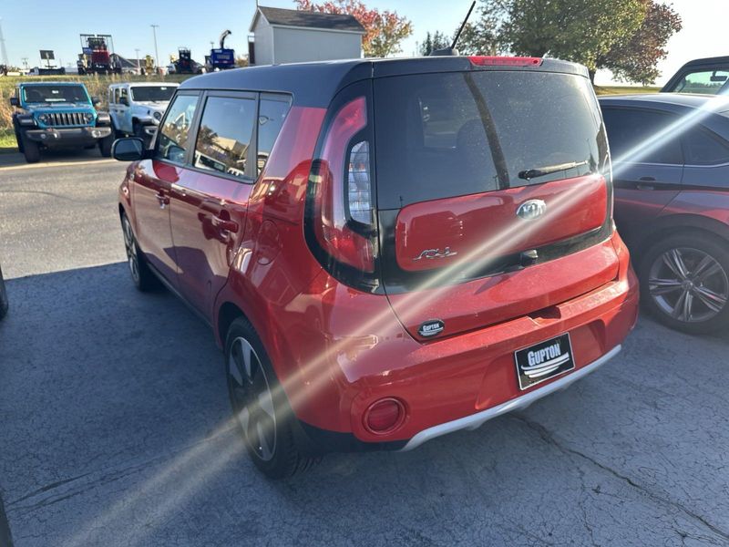 2019 Kia Soul +Image 9