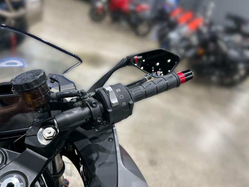 Used 2024 Kawasaki NINJA 1000SX ABS Image 16