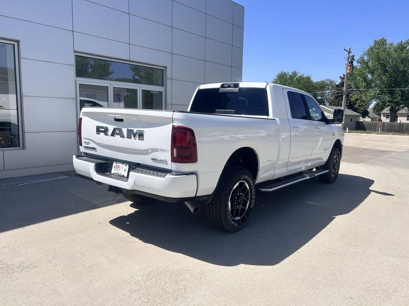 2025 RAM 2500 LaramieImage 7