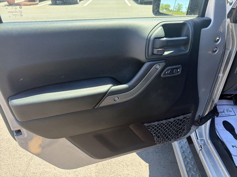 Used 2017 Jeep Wrangler Unlimited SportImage 29