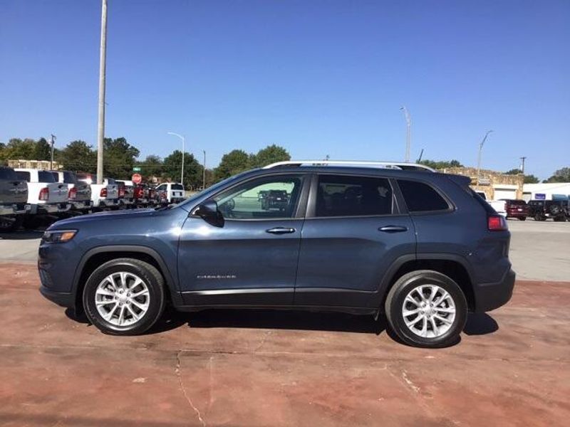 2020 Jeep Cherokee LatitudeImage 2