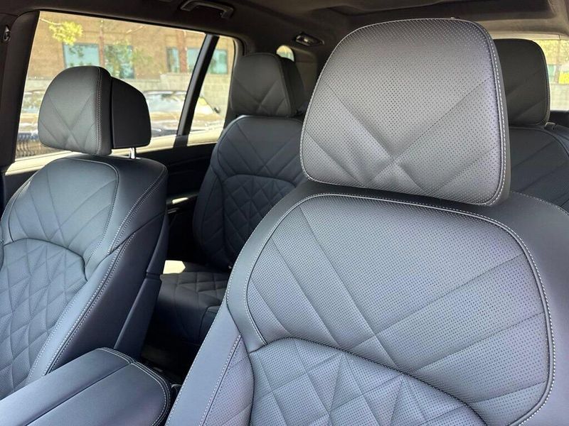 New 2027 BMW X7 xDrive40iImage 19