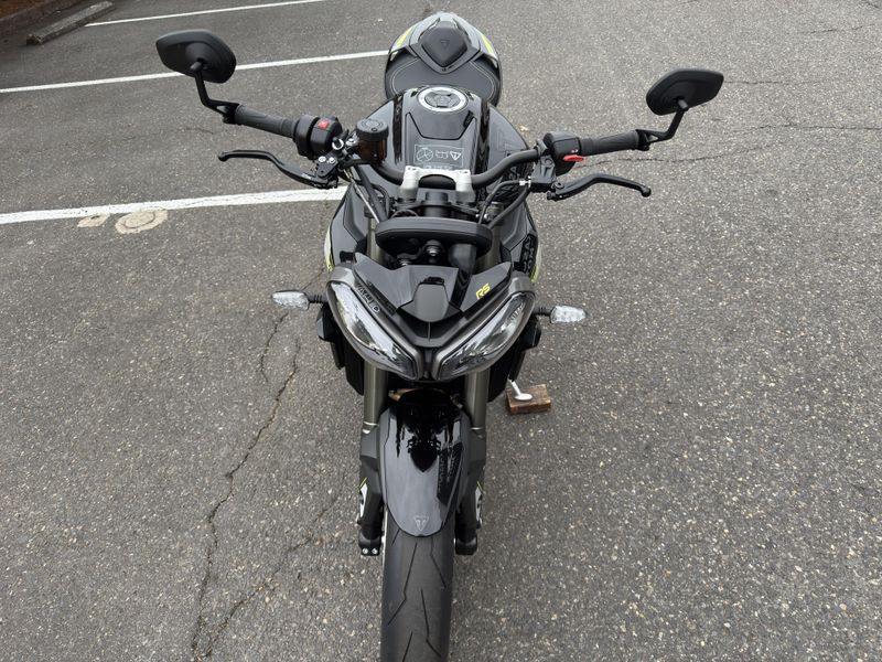 2025 Triumph Street Triple 765 RS - PHANTOM BLACK 