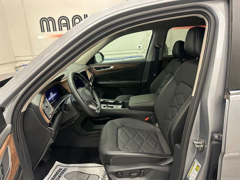 2024 Volkswagen Atlas 2.0T SE w/TechnologyImage 21
