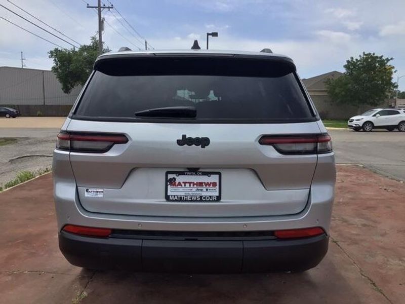 2025 Jeep Grand Cherokee L Altitude 4x2Image 4