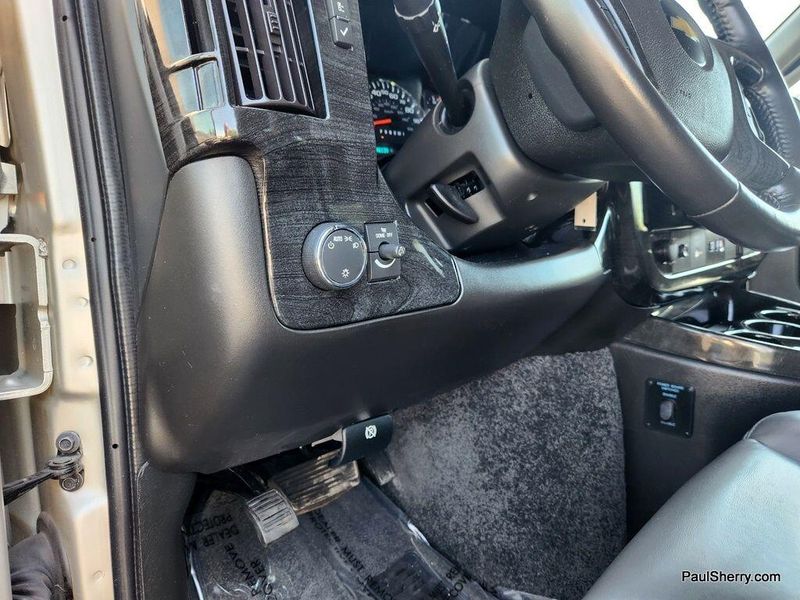 2023 Chevrolet Express Cargo Image 22