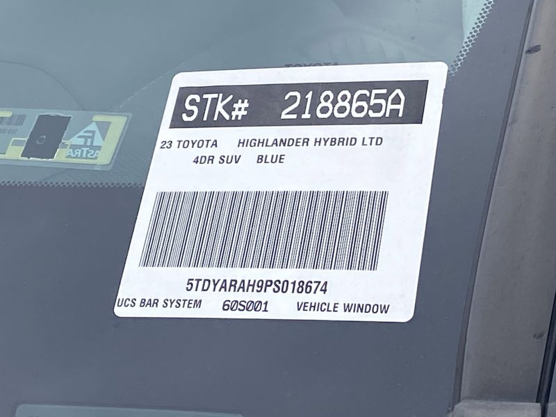 Used 2023 Toyota Highlander LimitedImage 9