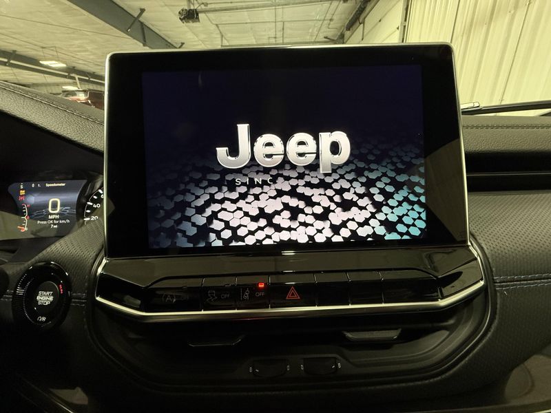 New 2026 Jeep Compass Latitude Altitude 4x4Image 25