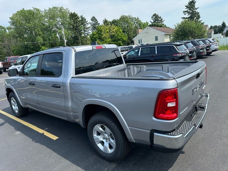 2025 RAM 1500 Big Horn Crew Cab 4x4 5