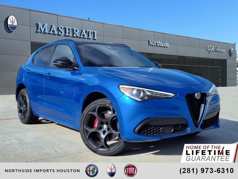 Used 2022 Alfa Romeo Stelvio VeloceImage 1