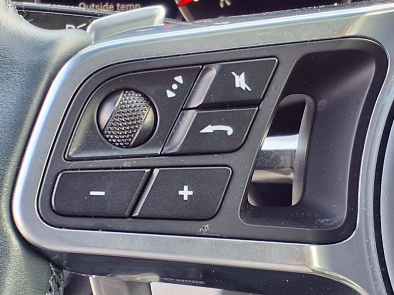 Used 2022 Porsche Cayenne Coupe BaseImage 20