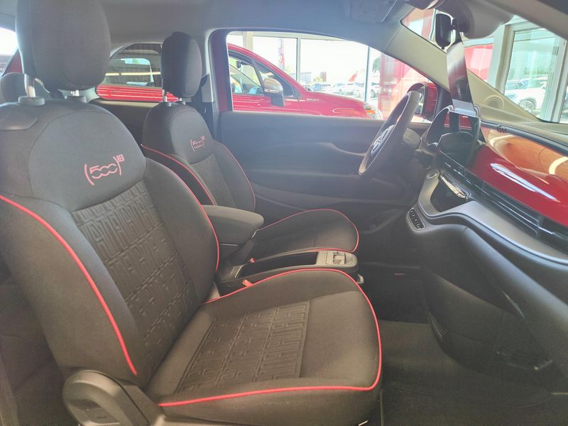 2024 Fiat 500e Red photo 8