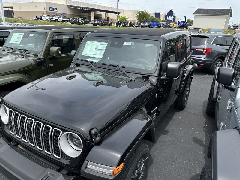 2024 Jeep Wrangler 4-door SaharaImage 21