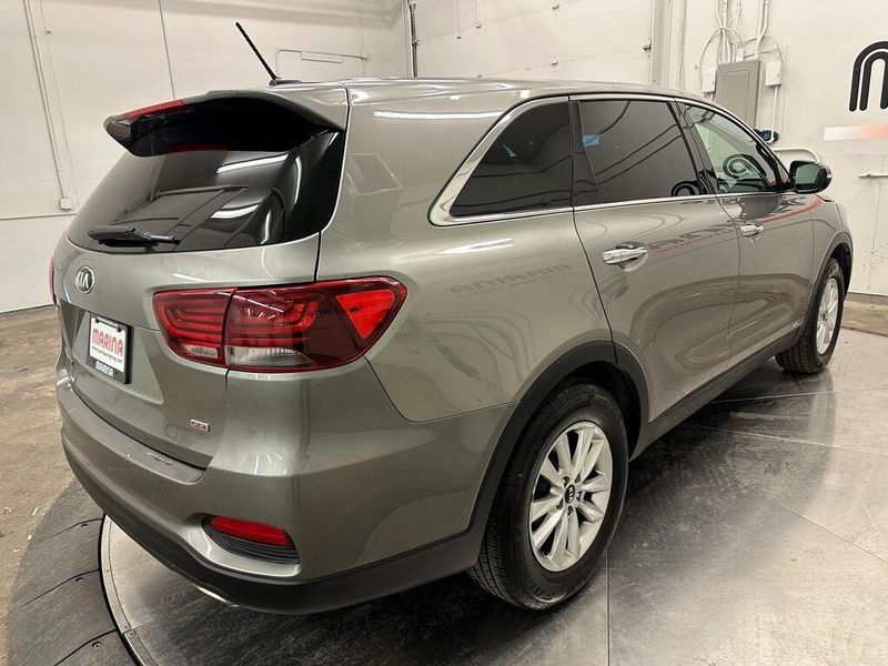 2019 Kia Sorento LXImage 14