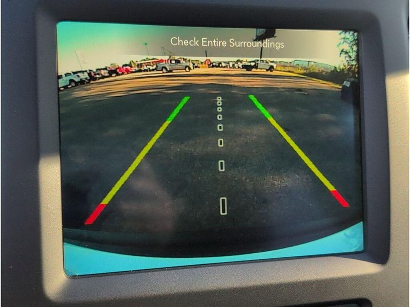 Used 2023 Jeep Cherokee Altitude LuxImage 15