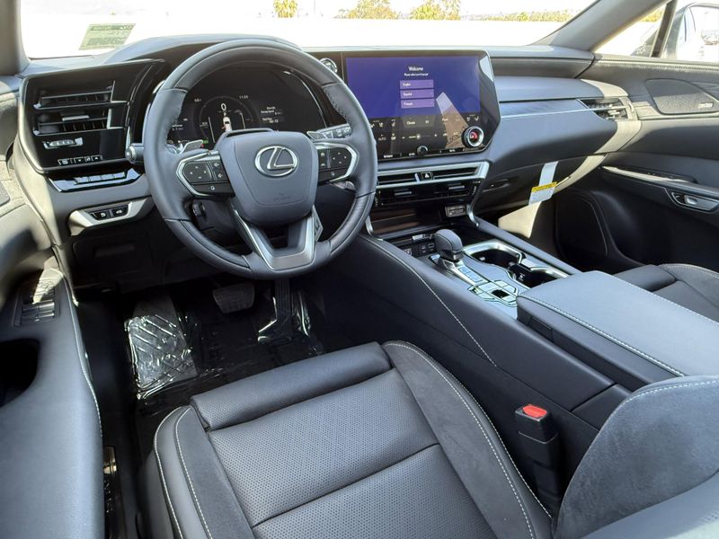 New 2026 Lexus RX 450h+ LuxuryImage 25