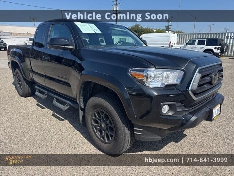 2022 Toyota Tacoma SR5Image 3