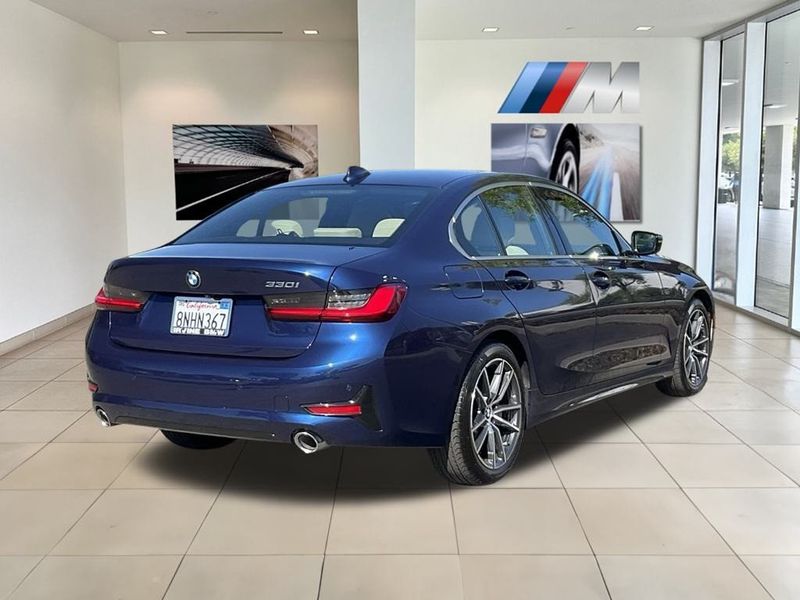 2020 BMW 3 Series 330iImage 7