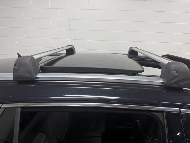 Used 2023 Volkswagen Atlas Cross Sport V6 AWD SEL Premium R-LineImage 7