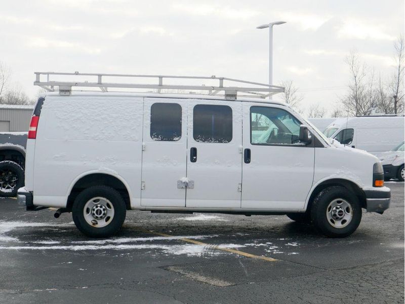 2014 GMC Savana 2500 Work VanImage 8