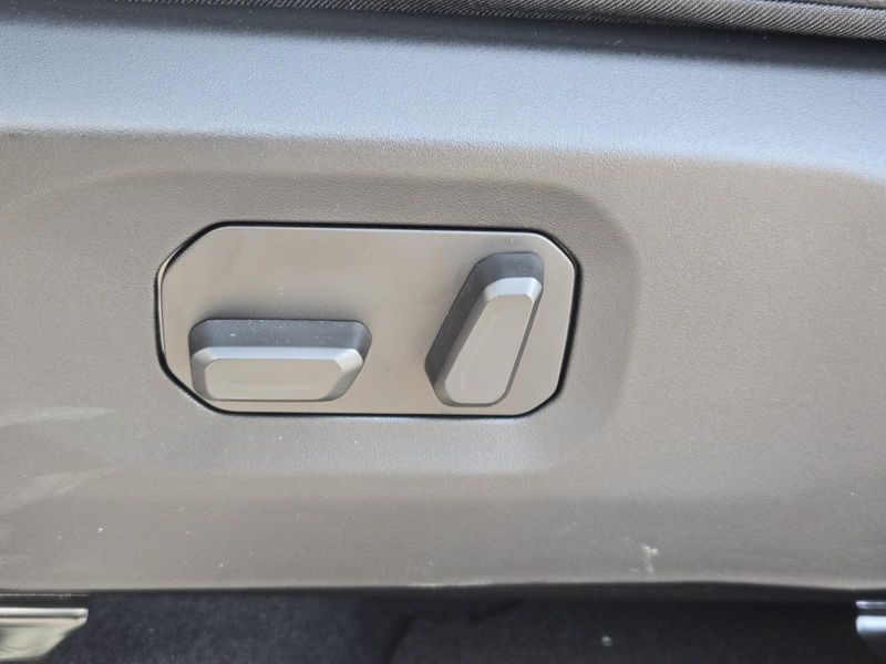 New 2026 Jeep Wrangler 4-door Sahara