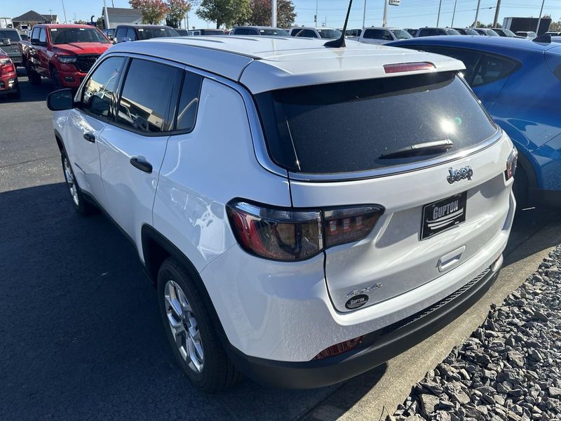 2025 Jeep Compass Sport 4x4Image 9