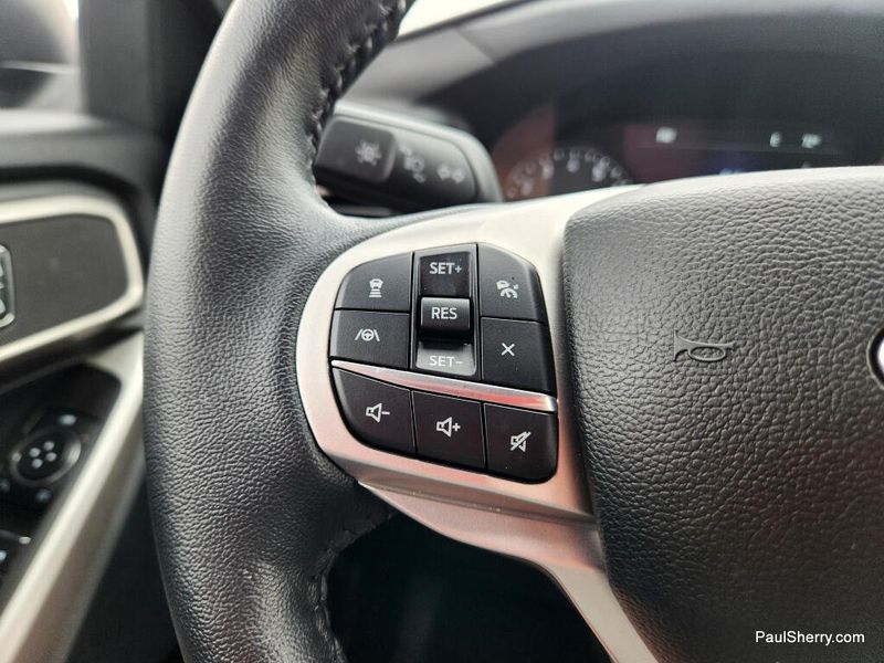 Used 2024 Ford Explorer XLT