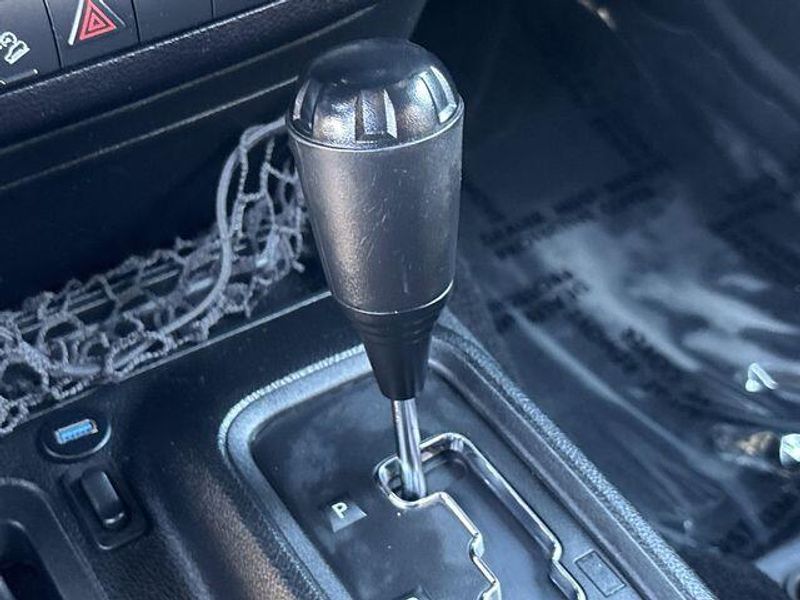 Used 2017 Jeep Wrangler Unlimited SportImage 30