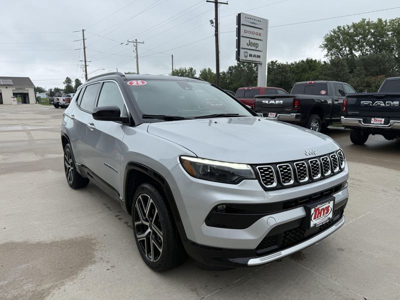 Used 2025 Jeep Compass LimitedImage 37