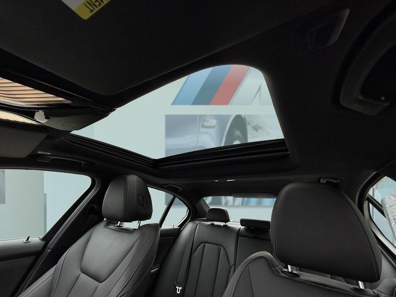 2022 BMW 3 Series 330iImage 19