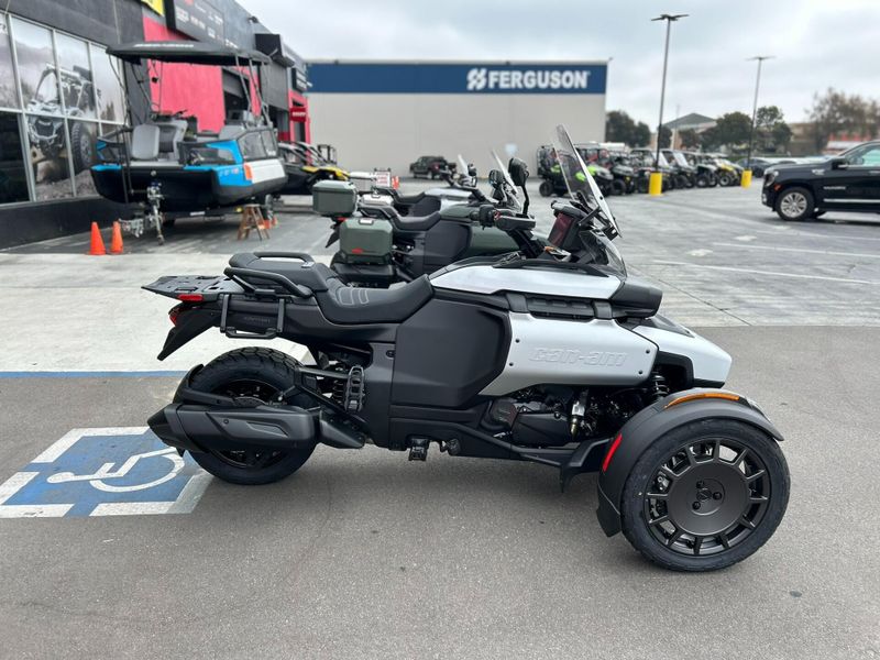 New 2026 Can-Am CANYON STANDARD Image 8