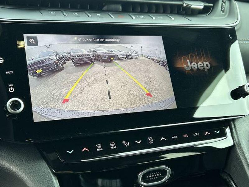 New 2026 Jeep Grand Cherokee Limited 4x2Image 21