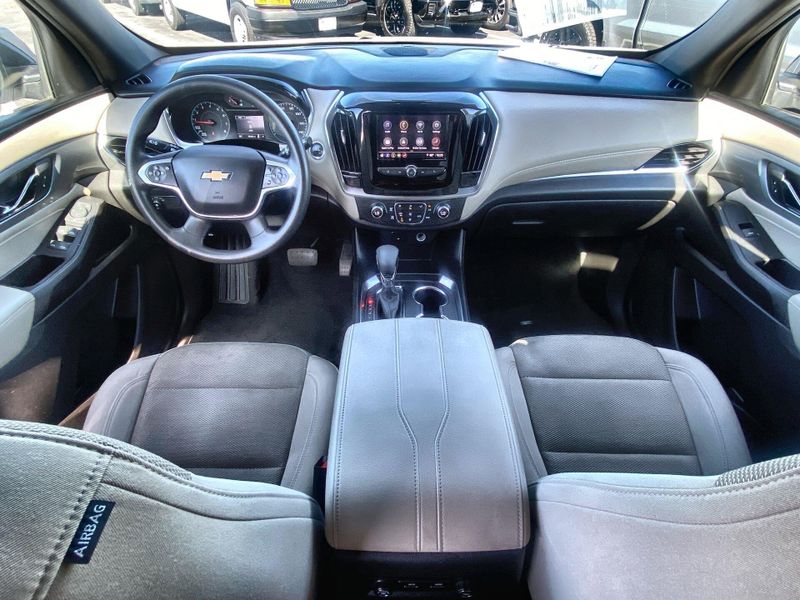 Used 2022 Chevrolet Traverse LSImage 20