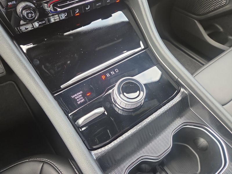 2025 Jeep Grand Cherokee Limited photo 14