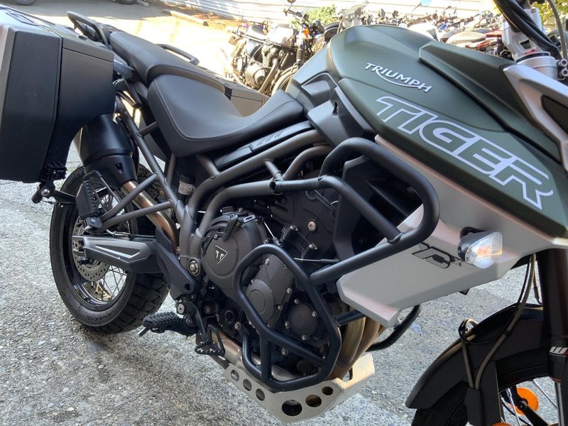 2018 Triumph TIGER 800 XCX