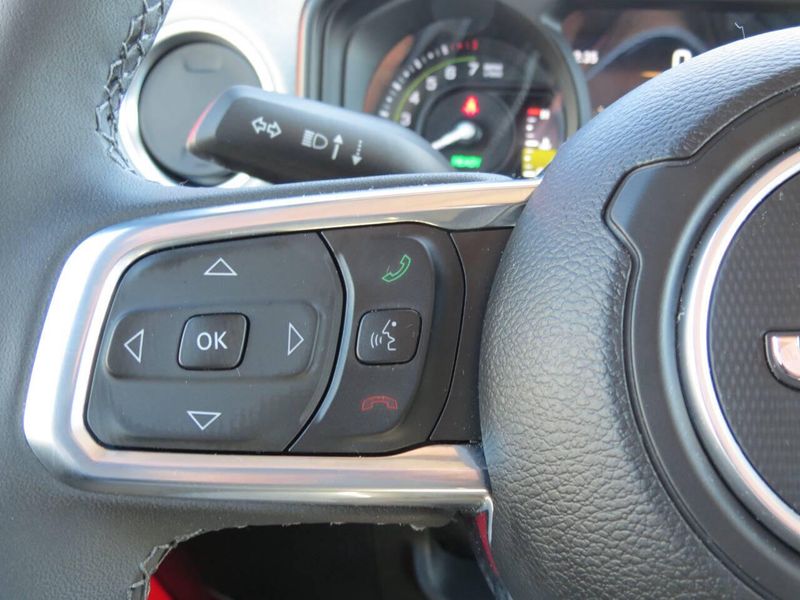 Used 2025 Jeep Wrangler 4xE Sahara 4x4 4dr SUVImage 10