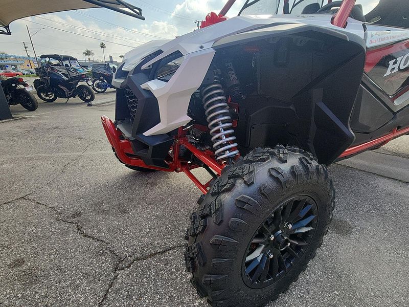New 2025 Honda TALON1000R4 FOX LIVE VALVE Image 26