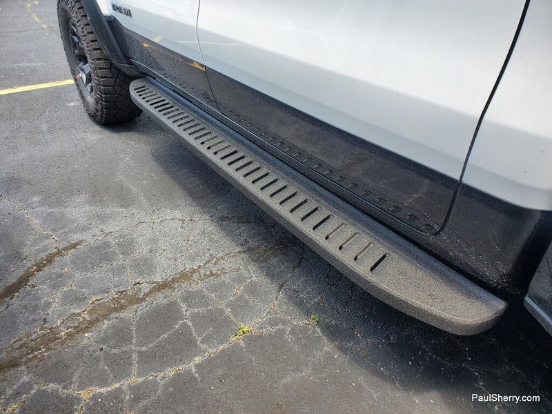 New 2026 RAM 1500 Rho Crew Cab 4x4 5'7' Box